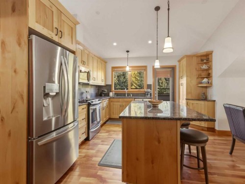 302-801 Benchlands Trail, Canmore, AB 