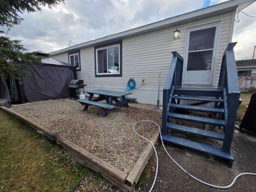 901 52 Street, Edson, AB 