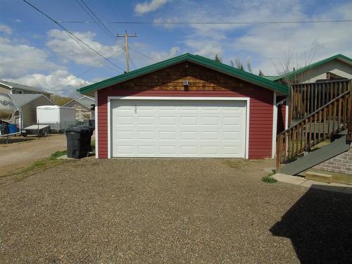 405 1 Avenue, Drumheller, AB - Outdoor With Exterior