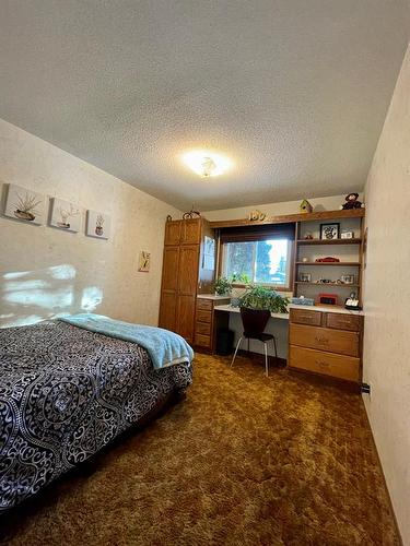 328 Lake Stafford Drive East, Brooks, AB - Indoor Photo Showing Bedroom