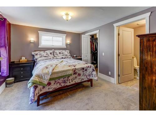 210 1 Street West, Drumheller, AB - Indoor Photo Showing Bedroom