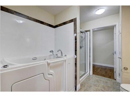 24 Garden Way, Drumheller, AB - Indoor Photo Showing Laundry Room