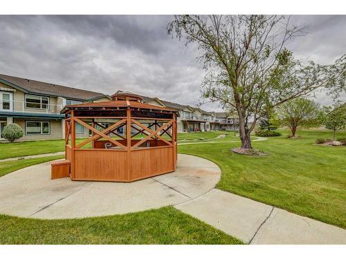 25 Garden Way, Drumheller, AB - Outdoor