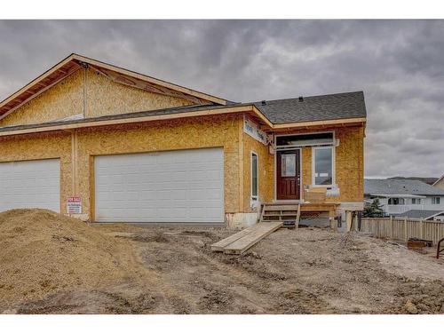 25 Garden Way, Drumheller, AB - Indoor Photo Showing Other Room