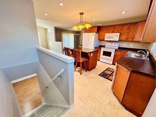 3 Byler Place, Oyen, AB - Indoor Photo Showing Kitchen With Double Sink