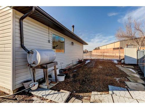 221 13 Street Nw, Drumheller, AB - Outdoor With Exterior