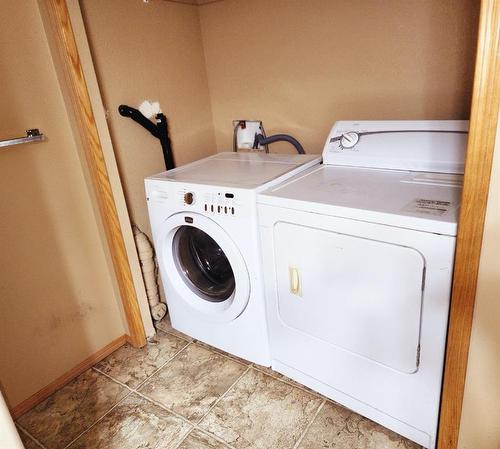 59 Upland Place, Brooks, AB - Indoor Photo Showing Laundry Room