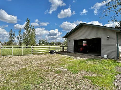 302 1 Avenue, Rolling Hills, AB - Outdoor