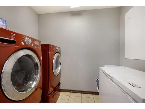 11 Parkland Close East, Brooks, AB - Indoor Photo Showing Laundry Room