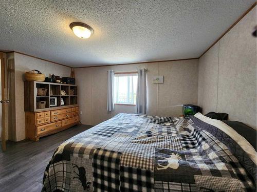Range Road 25, Rural Red Deer County, AB - Indoor Photo Showing Bedroom