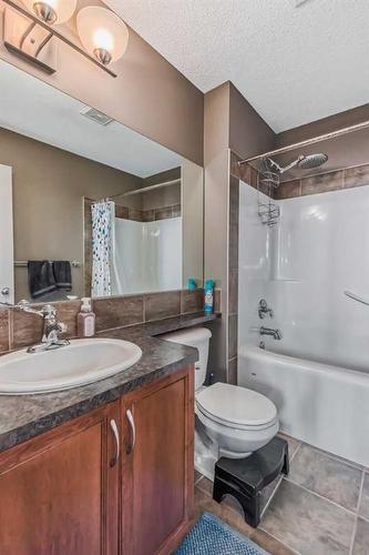117 Seagreen Manor, Chestermere, AB - Indoor Photo Showing Bathroom