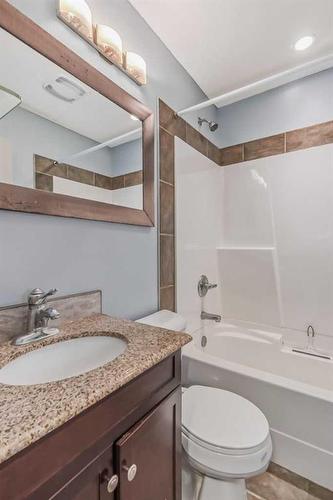 117 Seagreen Manor, Chestermere, AB - Indoor Photo Showing Bathroom