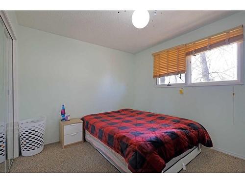7 Douglas Court West, Brooks, AB - Indoor Photo Showing Bedroom