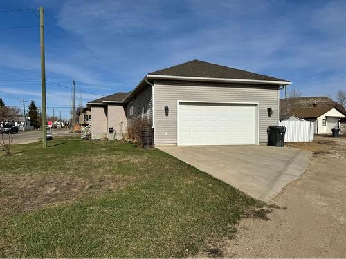 614 1 Street Sw, Drumheller, AB - Outdoor With Exterior