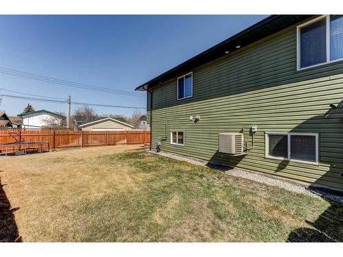 610 Greene Close, Drumheller, AB - Outdoor With Exterior