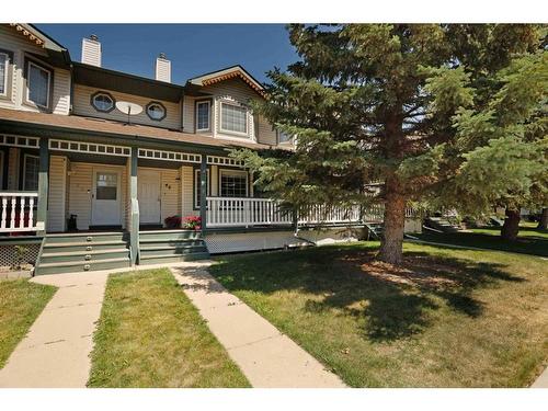 46-108 Garrow Avenue, Brooks, AB - Outdoor