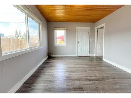 504 1A Avenue East, Brooks, AB - Indoor Photo Showing Other Room