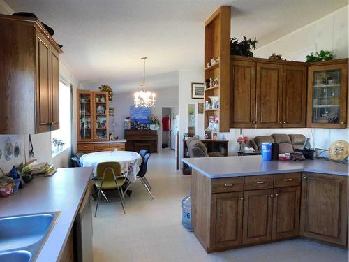 Blue Sign-164002 B Hwy 36, Rural Newell, County Of, AB - Indoor Photo Showing Kitchen