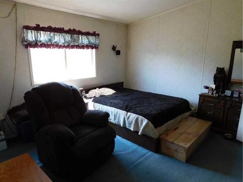 Blue Sign-164002 B Hwy 36, Rural Newell, County Of, AB - Indoor Photo Showing Bedroom