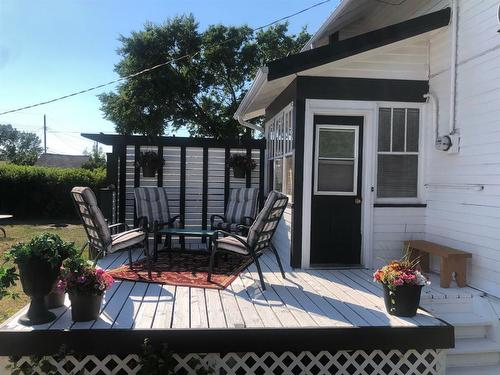 201 2 Avenue East, Oyen, AB - Outdoor With Deck Patio Veranda