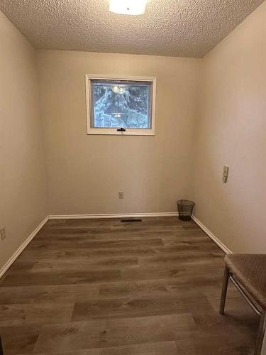407 1 Avenue East, Oyen, AB - Indoor Photo Showing Other Room