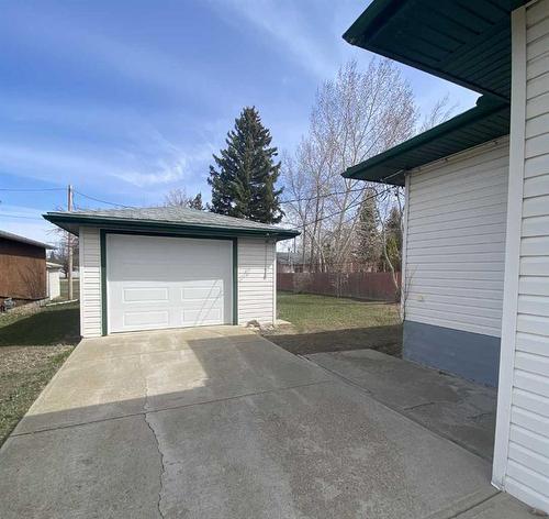 322 4 Avenue, Bassano, AB - Outdoor With Exterior