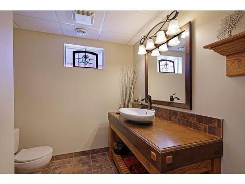 202 Fox Lake Trail, Hanna, AB - Indoor Photo Showing Bathroom