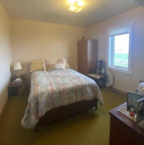 171080 Hwy 875, Rural Newell, County Of, AB - Indoor Photo Showing Bedroom