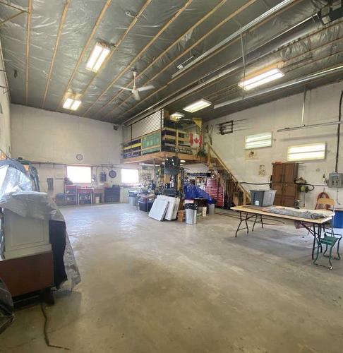 171080 Hwy 875, Rural Newell, County Of, AB - Indoor Photo Showing Garage