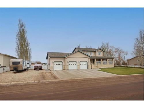 103-190014 12 Street West, Rural Newell, County Of, AB - Outdoor