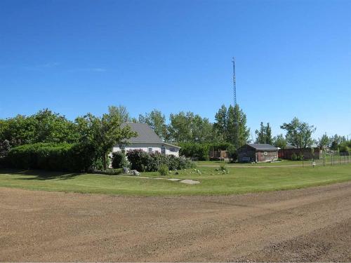 120 Main Street, Michichi, AB - Outdoor