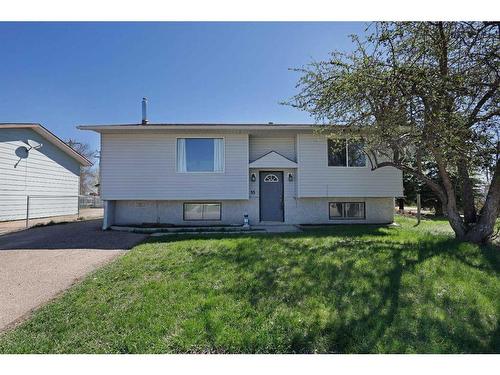 55 Lake Newell Crescent East, Brooks, AB - Outdoor