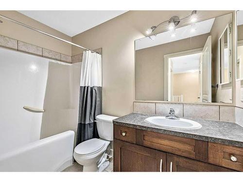 73 Cranleigh Heath Se, Calgary, AB - Indoor Photo Showing Bathroom