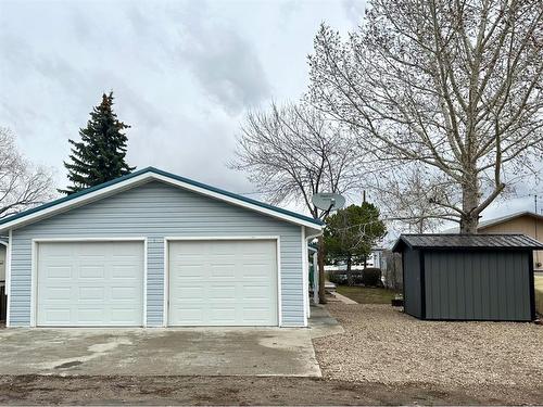 105 Railway Avenue, Rosemary, AB - Outdoor With Exterior