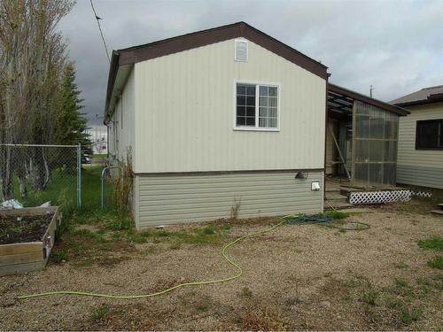 533 Queen Street South, Elnora, AB - Outdoor With Exterior