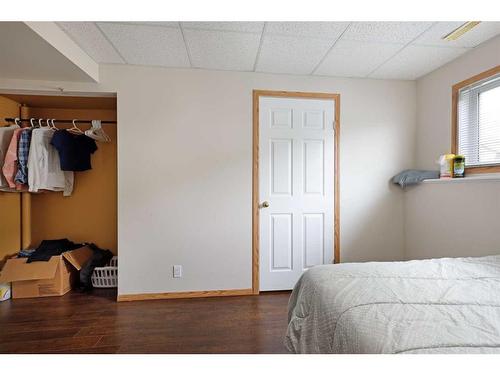 409 Emerson Avenue, Duchess, AB - Indoor Photo Showing Bedroom