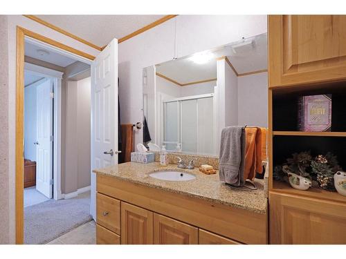 10329 202 Township, Rural Cypress County, AB - Indoor Photo Showing Bathroom