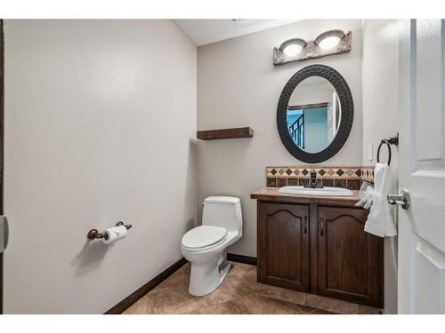 110 Coventry Crescent Ne, Calgary, AB - Indoor Photo Showing Bathroom
