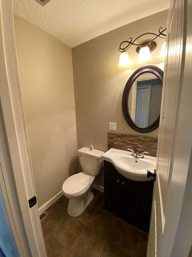 534 Iris Street, Rosemary, AB - Indoor Photo Showing Bathroom