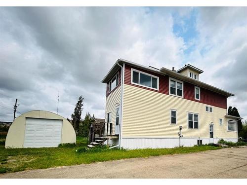 416 2 Street West, Oyen, AB - Outdoor