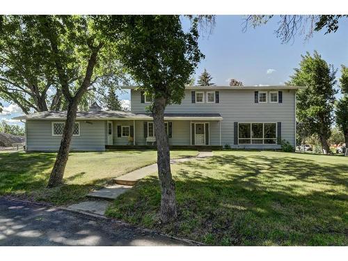 150 9 Street Nw, Drumheller, AB - Outdoor With Facade