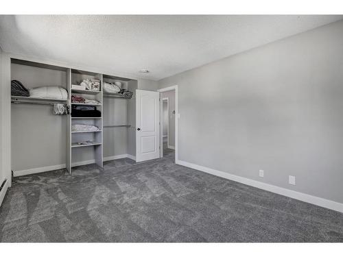 150 9 Street Nw, Drumheller, AB - Indoor Photo Showing Other Room