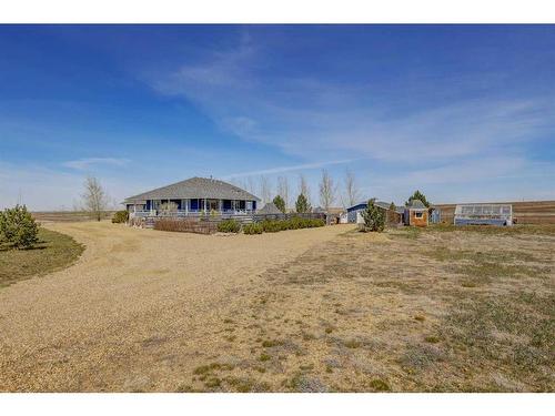 180048 29-4 Township, Rural Starland County, AB - Outdoor