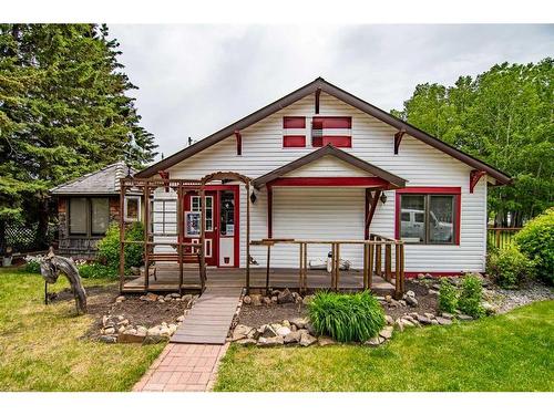 101 Riverside Street, Markerville, AB - Outdoor With Facade