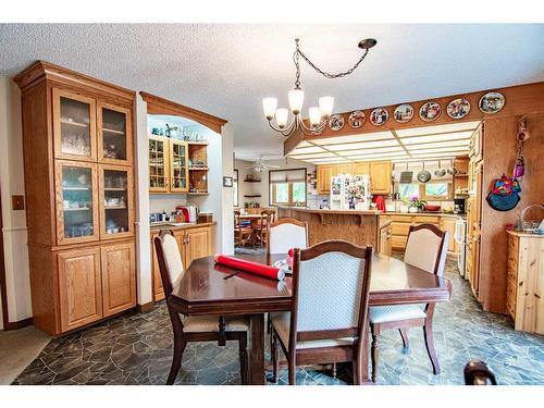 101 Riverside Street, Markerville, AB - Indoor Photo Showing Dining Room