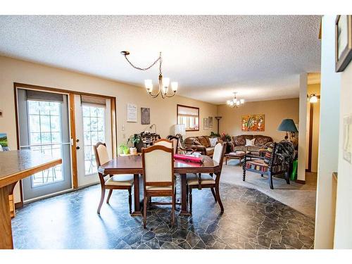 101 Riverside Street, Markerville, AB - Indoor Photo Showing Dining Room