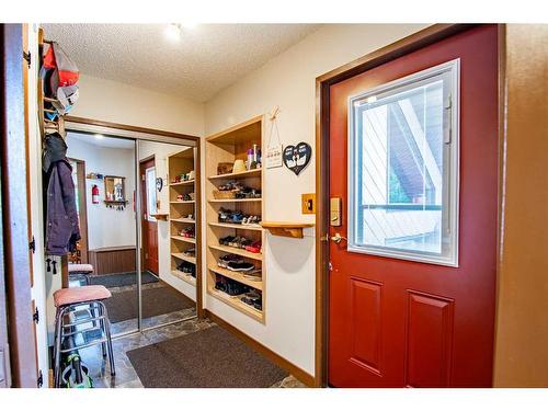 101 Riverside Street, Markerville, AB - Indoor