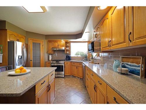 182048 Rge Rd 163, Rural Newell, County Of, AB - Indoor Photo Showing Kitchen