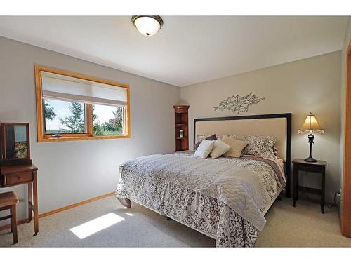 182048 Rge Rd 163, Rural Newell, County Of, AB - Indoor Photo Showing Bedroom