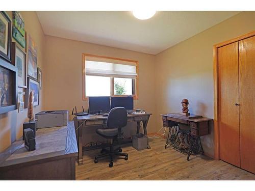 182048 Rge Rd 163, Rural Newell, County Of, AB - Indoor Photo Showing Office